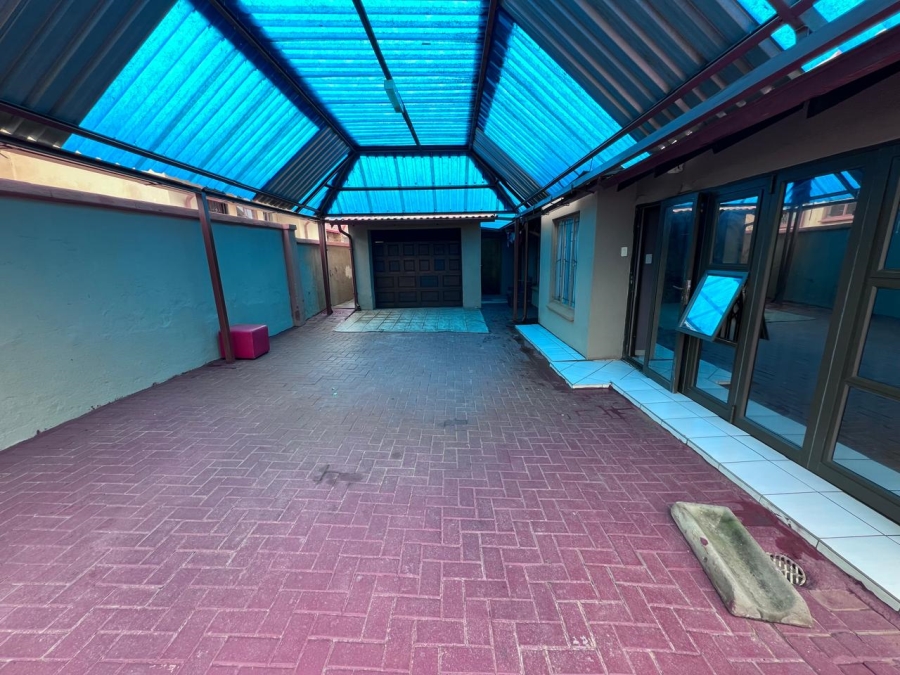 3 Bedroom Property for Sale in Tlhabane West North West